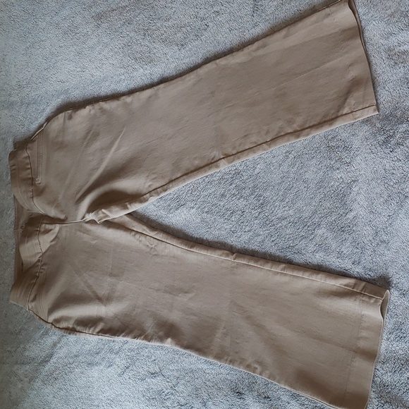 Croft & Barrow Pull On Tan Pants 10 Short - Picture 2 of 8